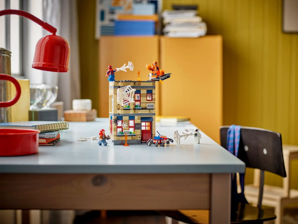 Конструктор LEGO Marvel 76317 Квартира Питера Паркера