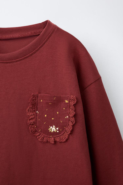 ZARA ЛОНГСЛИВ С КАРМАНОМ И ПРИНТОМ, ТЕМНО-РОЗОВЫЙ