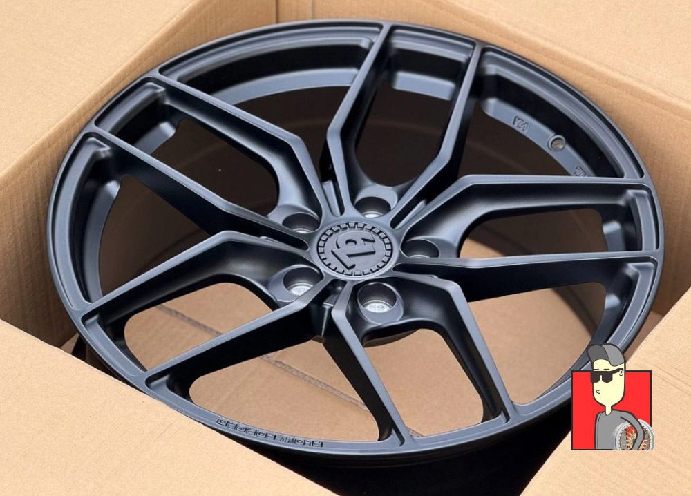 Комплект дисков Titan Forged FlowForm TF51 18x8 et30 5x120
