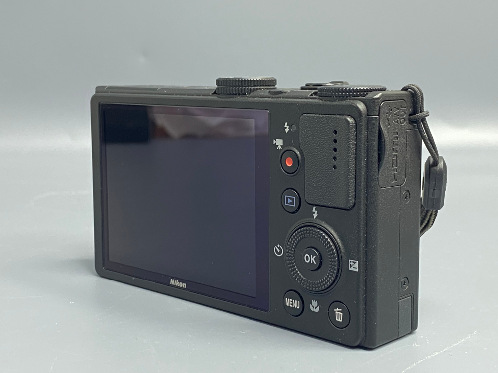Nikon Coolpix P330