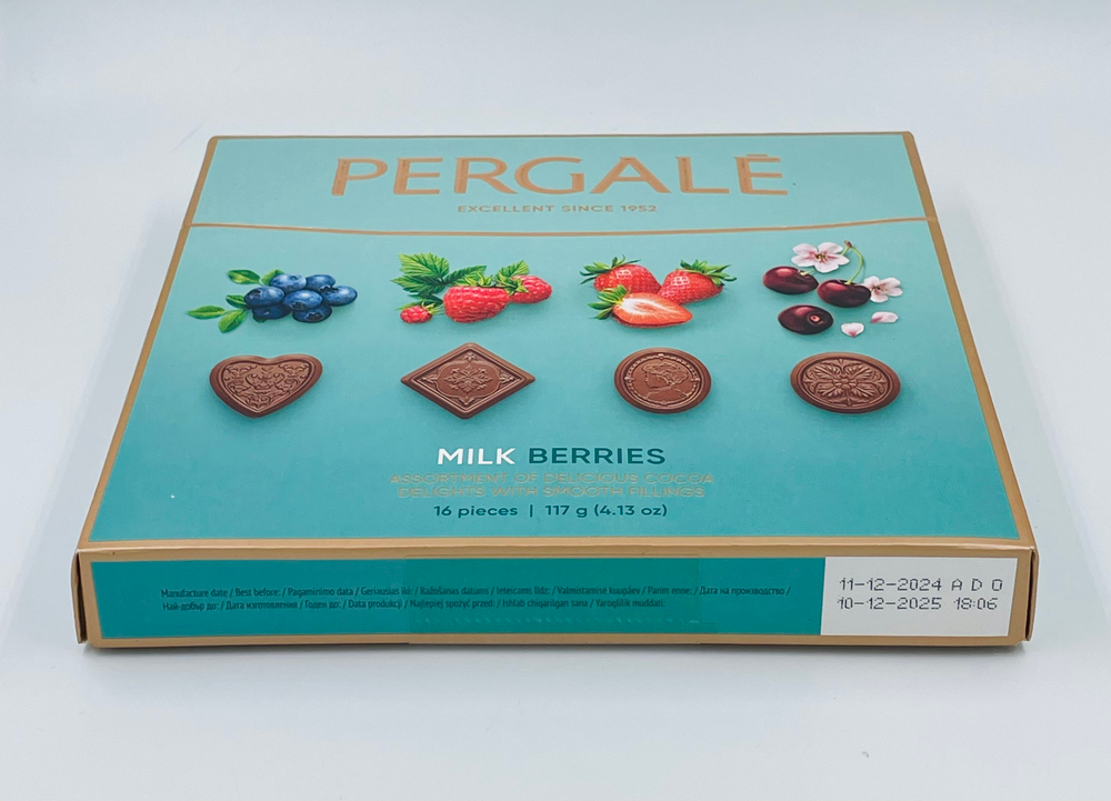 Набор шоколадных конфет Pergale ассорти Berries (черника, малина, клубника, вишня) из молочного шоколада, 117 г (из Литвы)