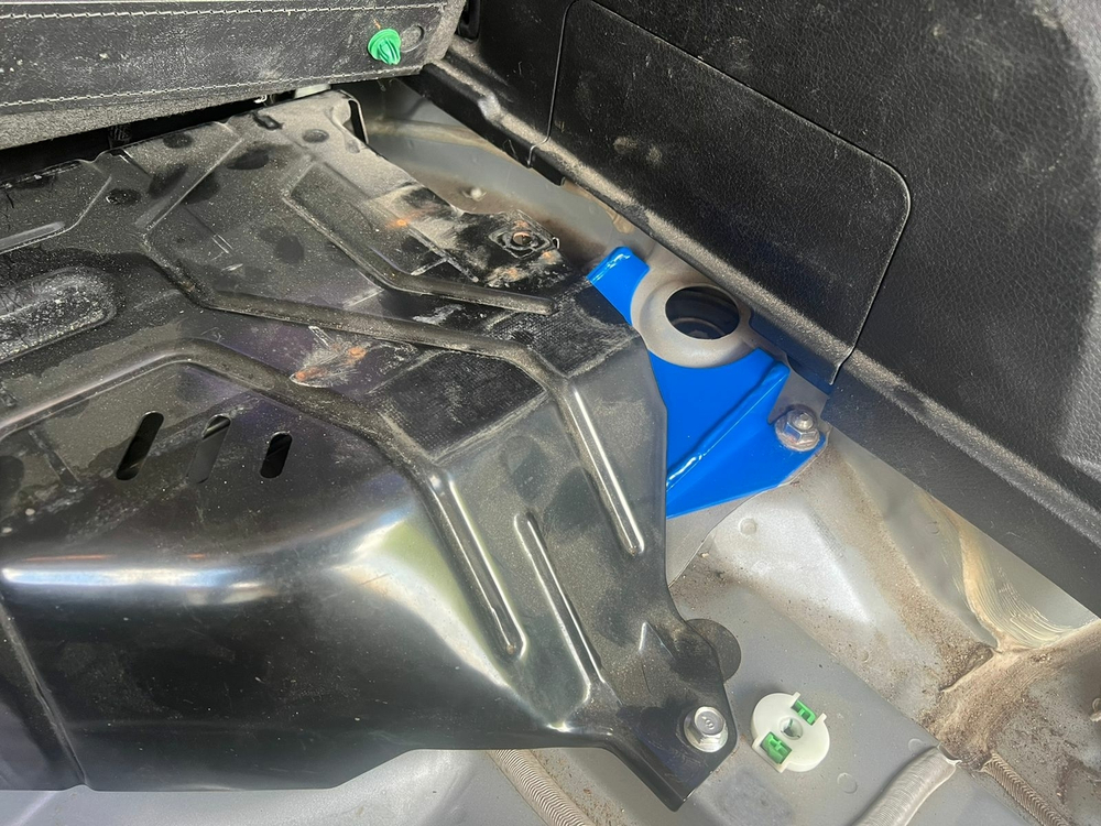 Распорка задняя скрытой установки Subaru Forester 3 (SH) и Subaru Impreza (GH)
