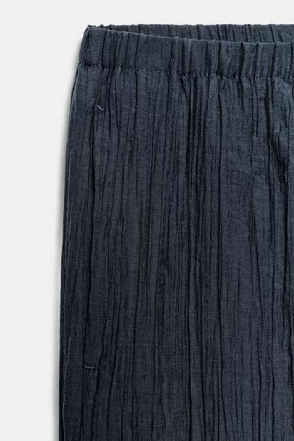 ZARA БРЮКИ С ЭФФЕКТОМ МЯТОЙ ТКАНИ, МОРСКОЙ СИНИЙ