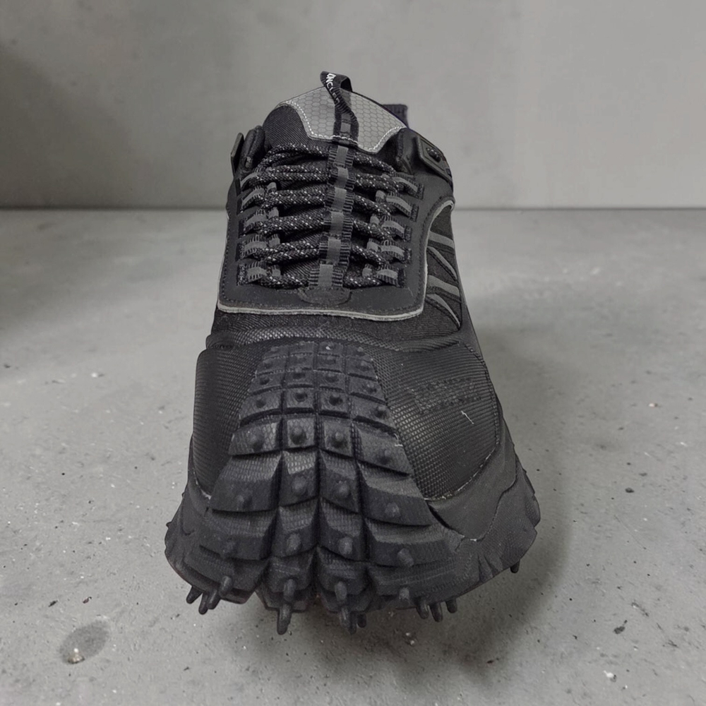 Moncler Trailgrip Gore-Tex • Total Black