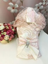 Зимний конверт-одеяло на выписку "Роскошный" (молочный с розовым кружевом) без пледа