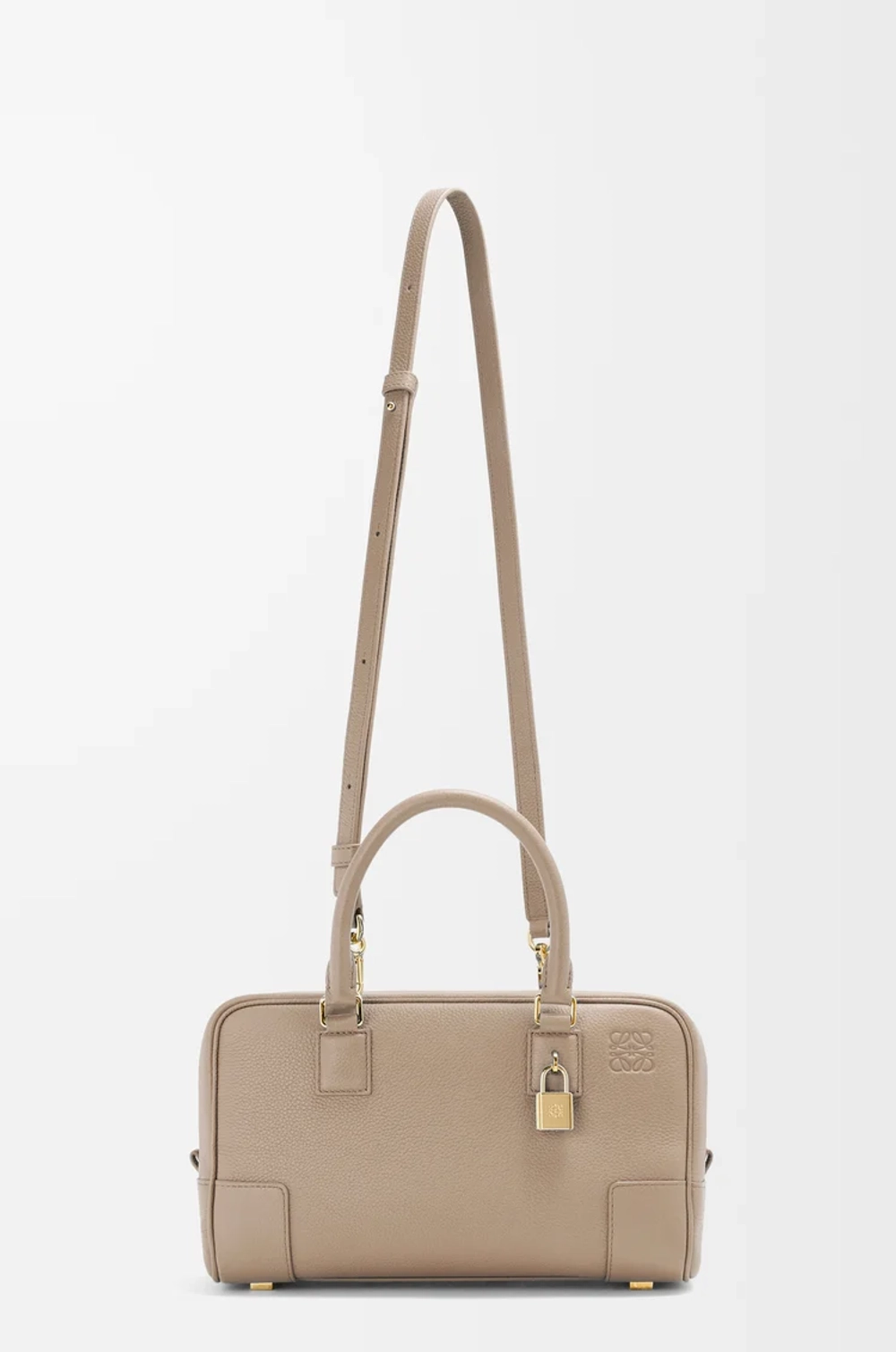 Loewe Сумка Amazona 23 из мягкой зернистой телячьей кожи, песочный