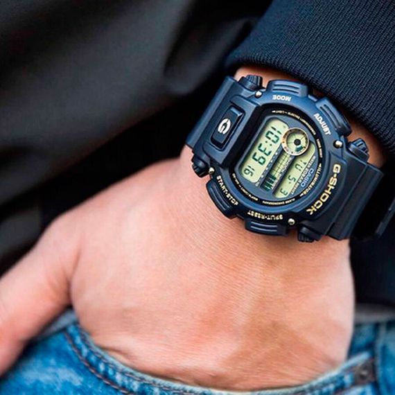 Наручные часы Casio DW-9052GBX-1A9