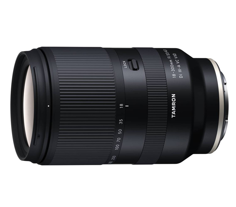 Объектив Tamron 18-300mm f/3.5-6.3 Di III-A VC VXD Sony E (B061S)