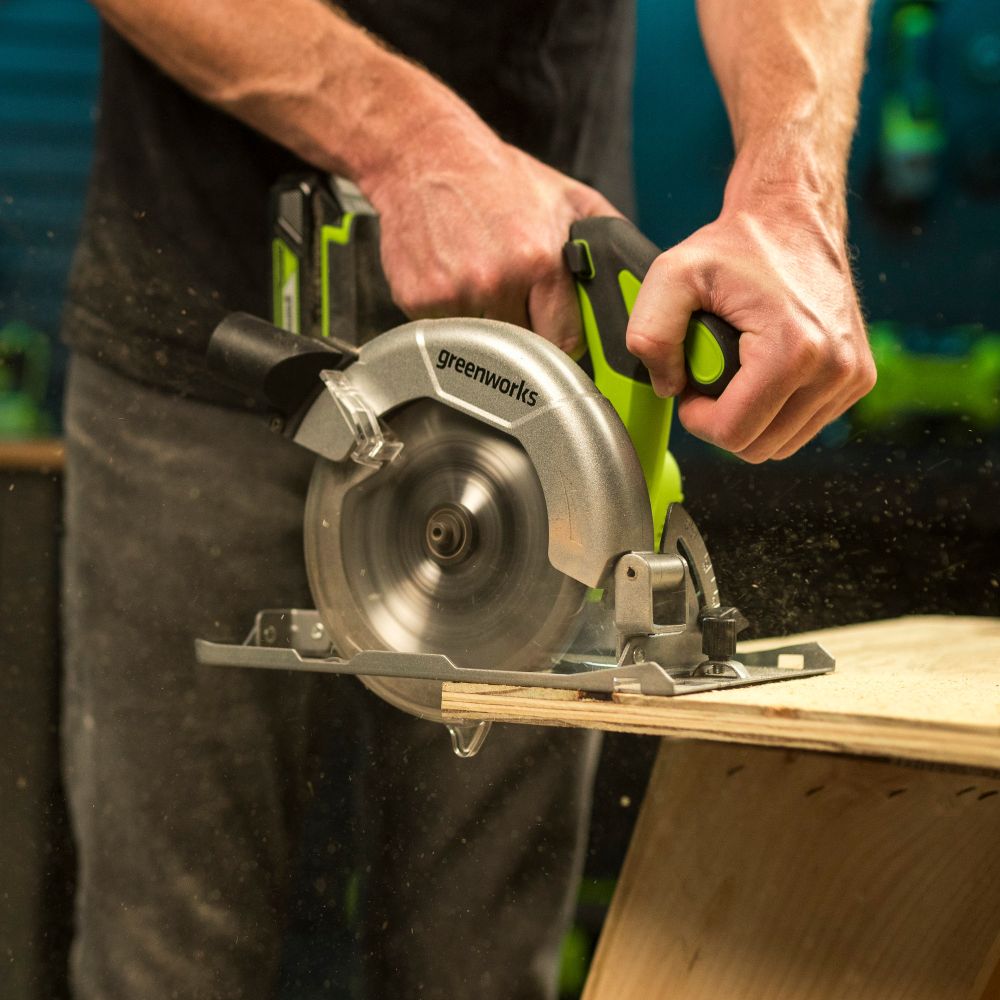 Дисковая пила акк. Greenworks GD24CS165, 24V,б/щет,165х20мм, 4800 об/мин, рез 57мм,1х4Ач,ЗУ,кор (1501607CUB)