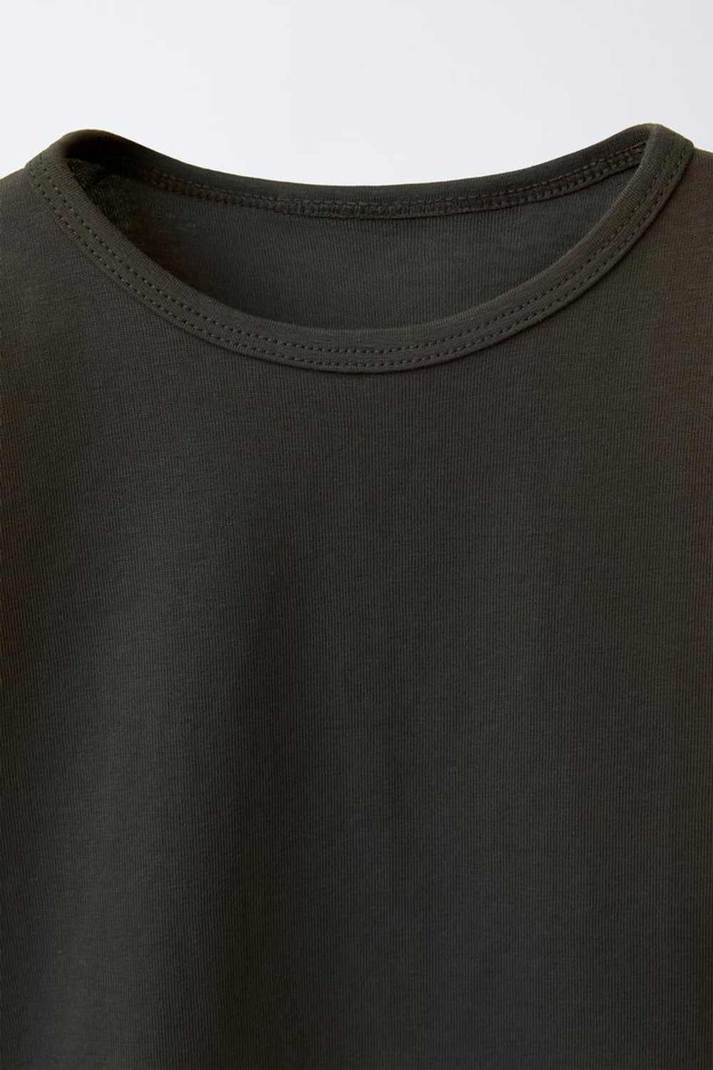 ZARA ОДНОТОННАЯ ФУТБОЛКА, ТЕМНЫЙ АНТРАЦИТ
