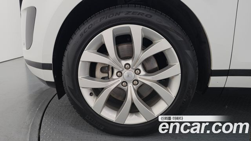 Land Rover Range Rover Evoque P250 SE — 2022