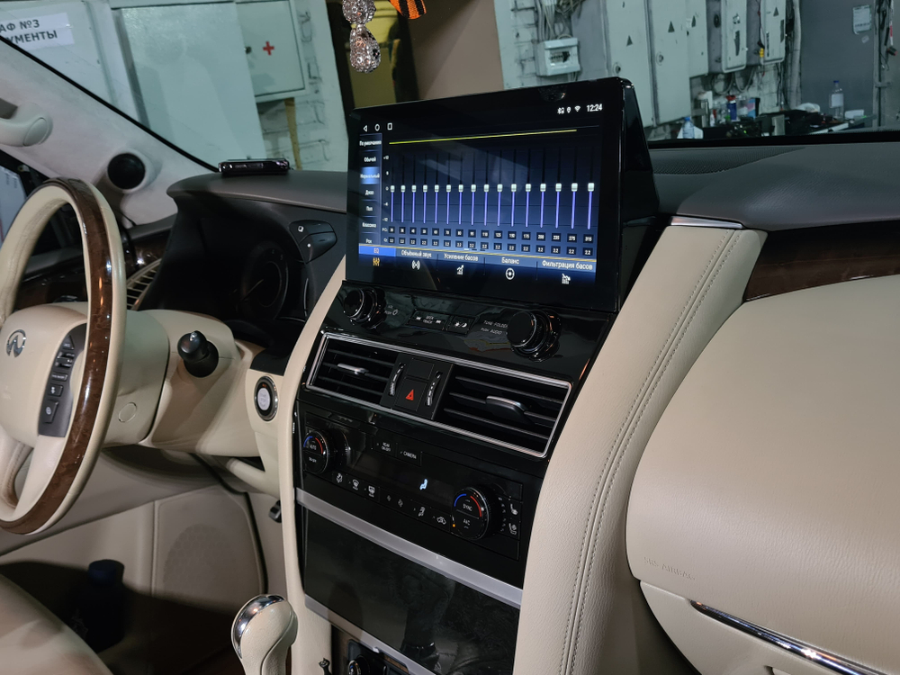 Установочный комплект для INFINITY QX56 / QX80  KUBERG ZH-N1401