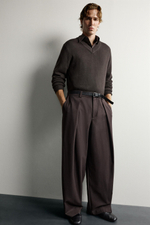 БРЮКИ RELAXED FIT СО СКЛАДКАМИ — ZARA · 6861/616