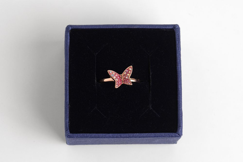 Кольцо Swarovski с бабочкой, украшенной кристаллами
