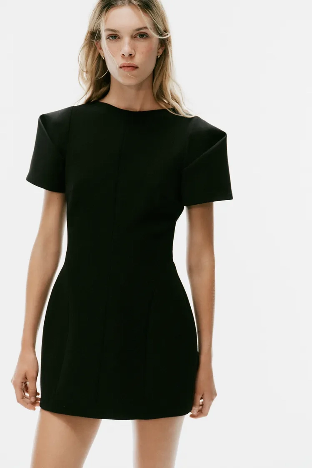ZARA МИНИ-ПЛАТЬЕ СО СКЛАДКАМИ, ЧЕРНЫЙ