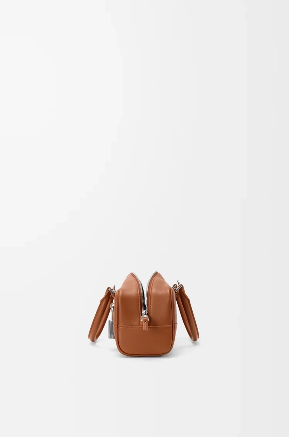 Loewe Укороченная сумка Amazona 23 из блестящей телячьей кожи, светло-коричневый