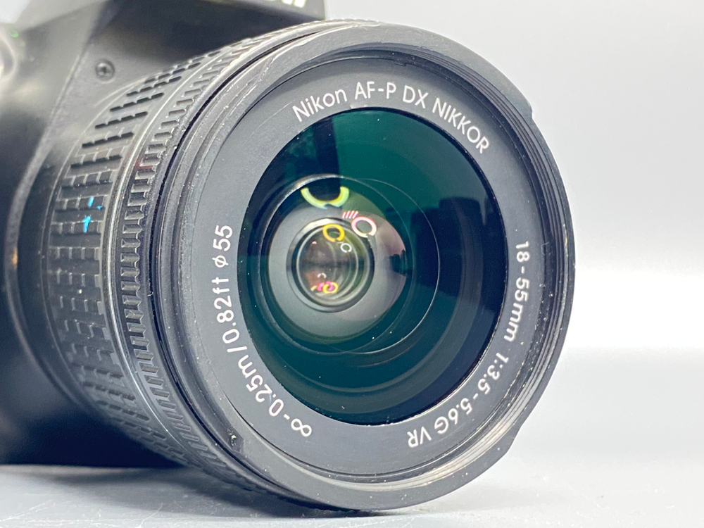 Nikon D3400 Kit AF-P 18-55mm 11300 кадров