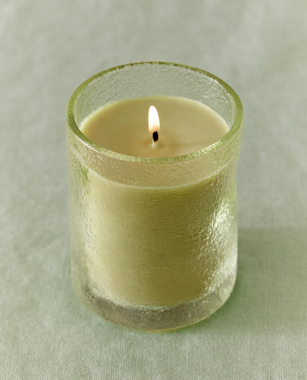 Свеча ароматическая Vetiver Melon 155 г Zara Home