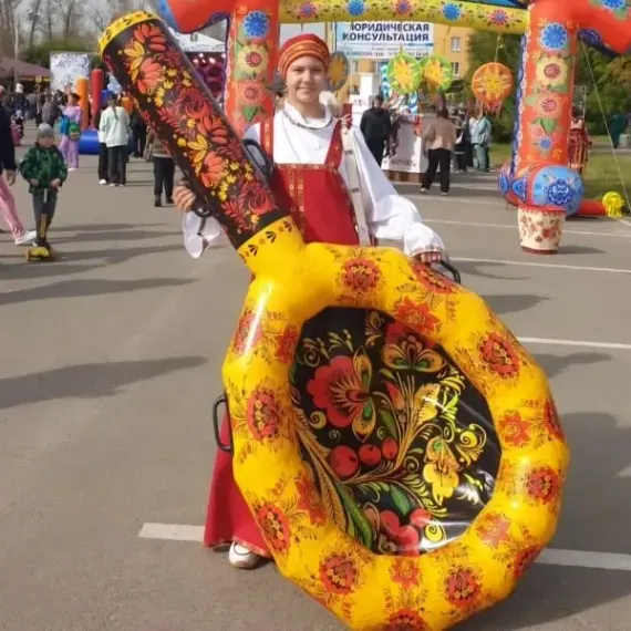 Гигантская ложка