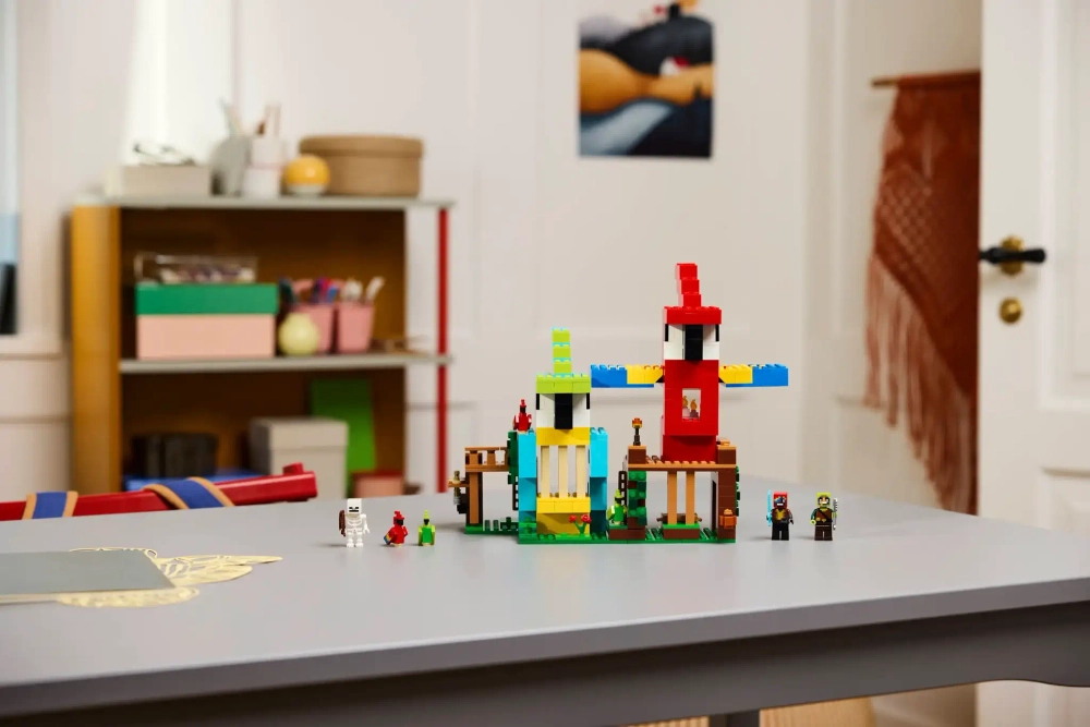 Конструктор LEGO Minecraft 21282 Домики для попугаев