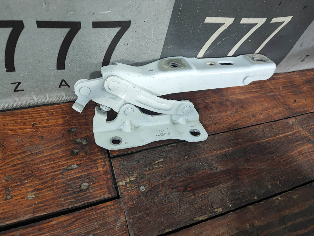 Петля капота правая Haval F7 1, F7x 1 19-24 Б/У Оригинал 8402106XKQ00A