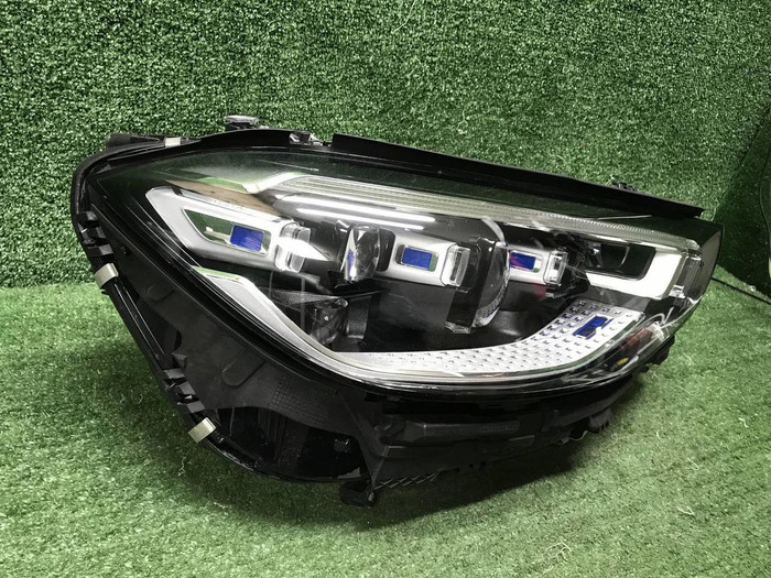 Фара правая Mercedes S W223 (20-нв) Digital Light