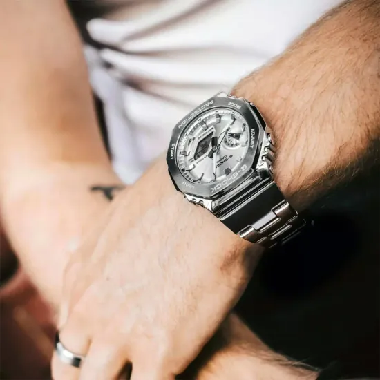 Наручные часы Casio G-Shock GM-2110D-7AER