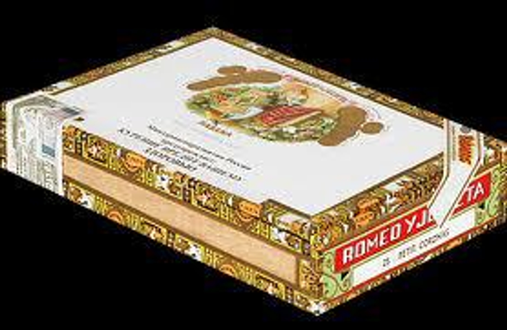 Romeo y Julieta Petit Coronas