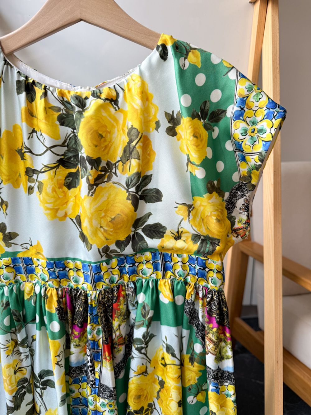 Шелковое платье Dolce&Gabbana, 152
