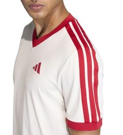 Мужская футболка Adidas Classics — chalk white/power red