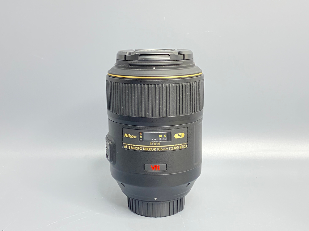 Nikon 105mm 2.8G IF-ED AF-S VR Micro-Nikkor