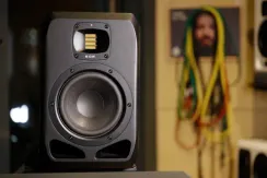 ADAM AUDIO S2V