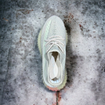 Adidas Yeezy Boost 350 V2 • Citrin