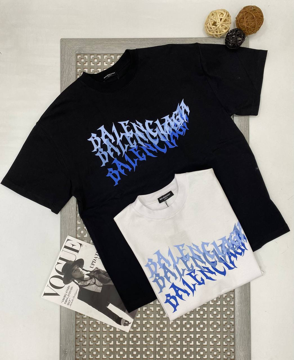 Футболка Balenciaga