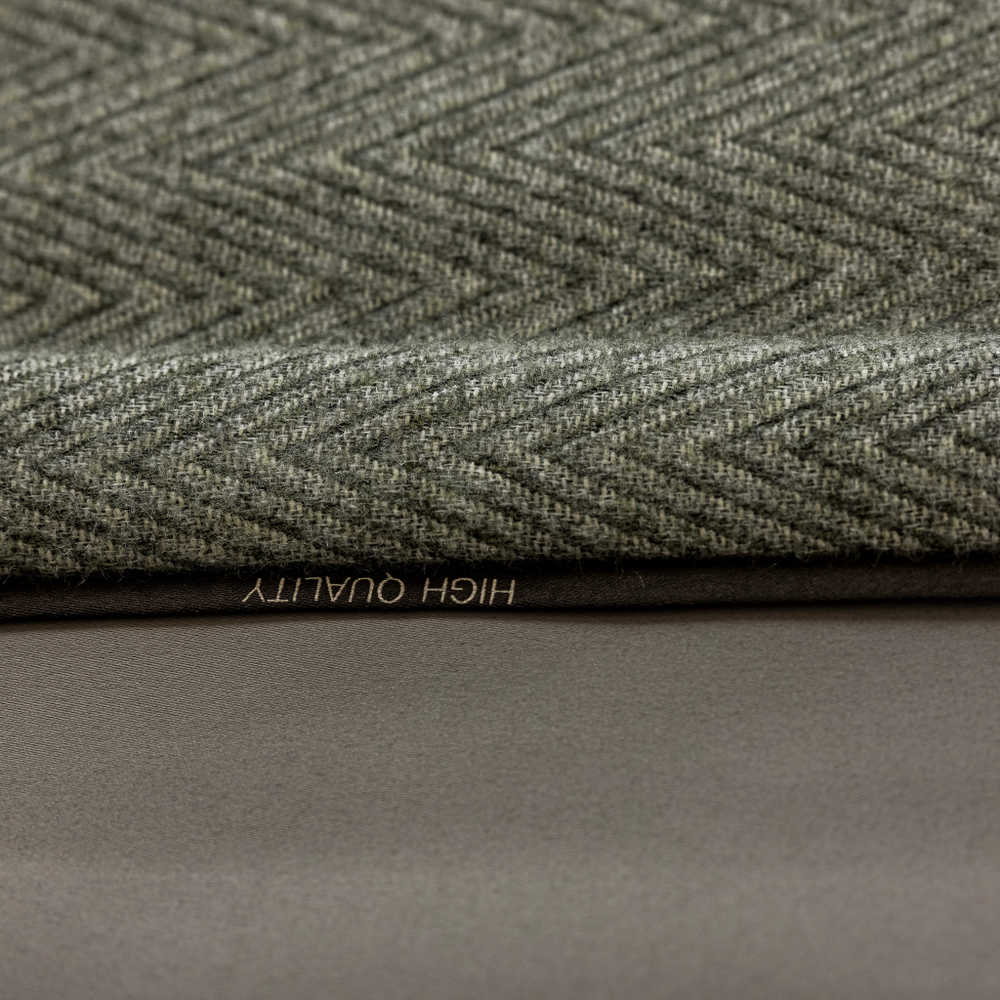 Шерстяная портьерная ткань «Sage Herringbone» — натуральная шерсть с крупным елочным переплетением для штор от пола до потолка
