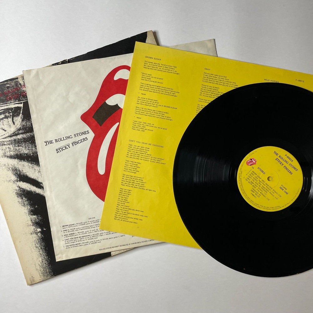 Винтажная виниловая пластинка LP The Rolling Stones Sticky Fingers (Japan 1971) (No Obi) Brown Sugar