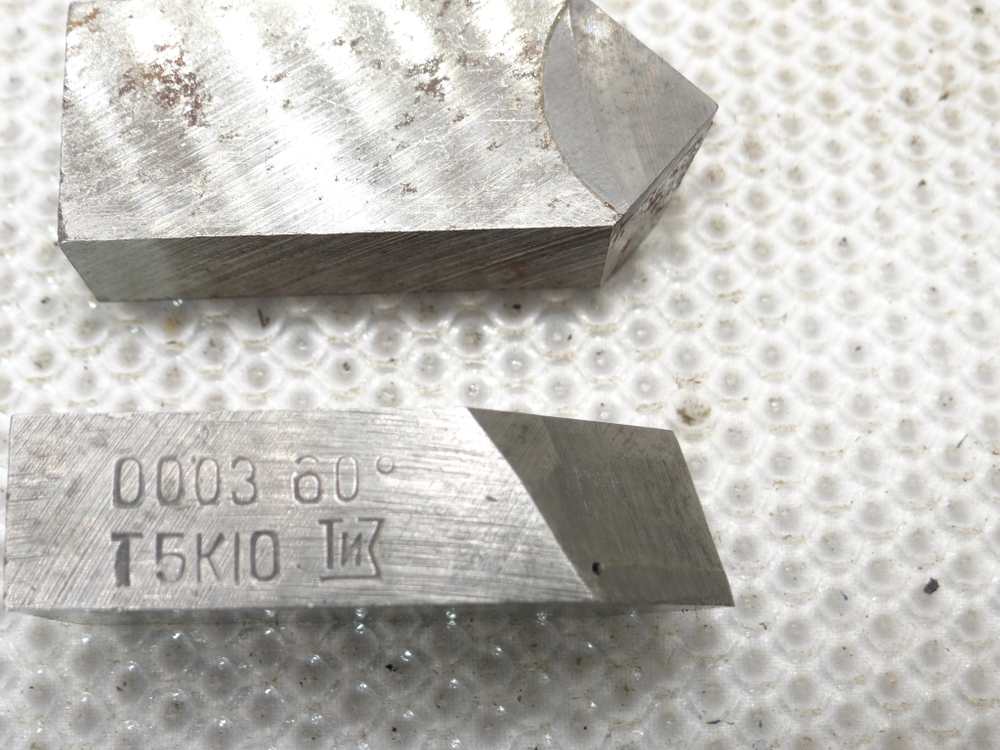 Нож 2020-0003 Т5К10, 60 градусов к торцевым фрезам (125-200мм)