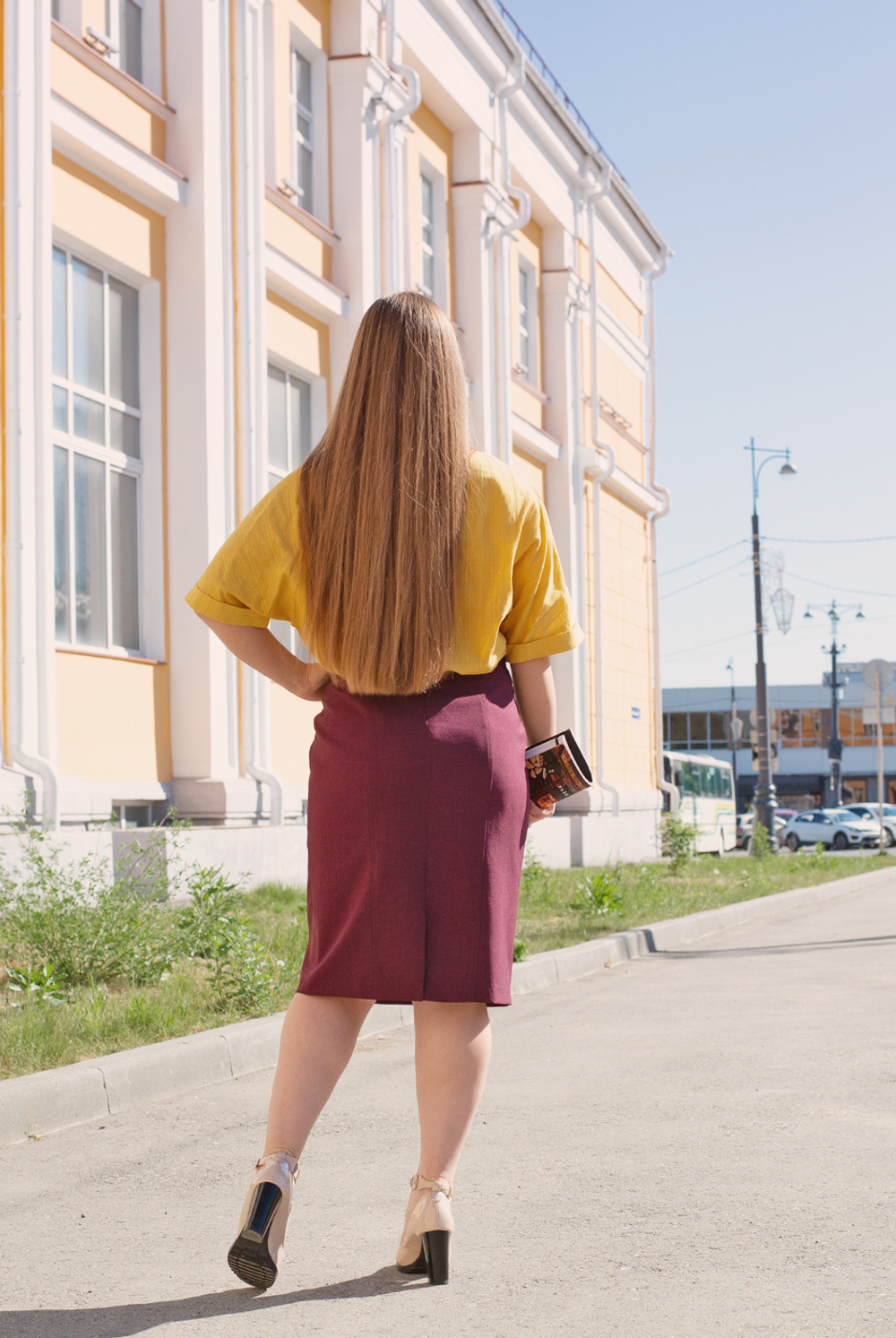 Юбка карандаш Mila Bezgerts 620о-60, цвет Клюква, размер 60