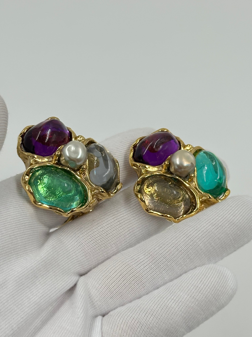 Клипсы Yves Saint Laurent
