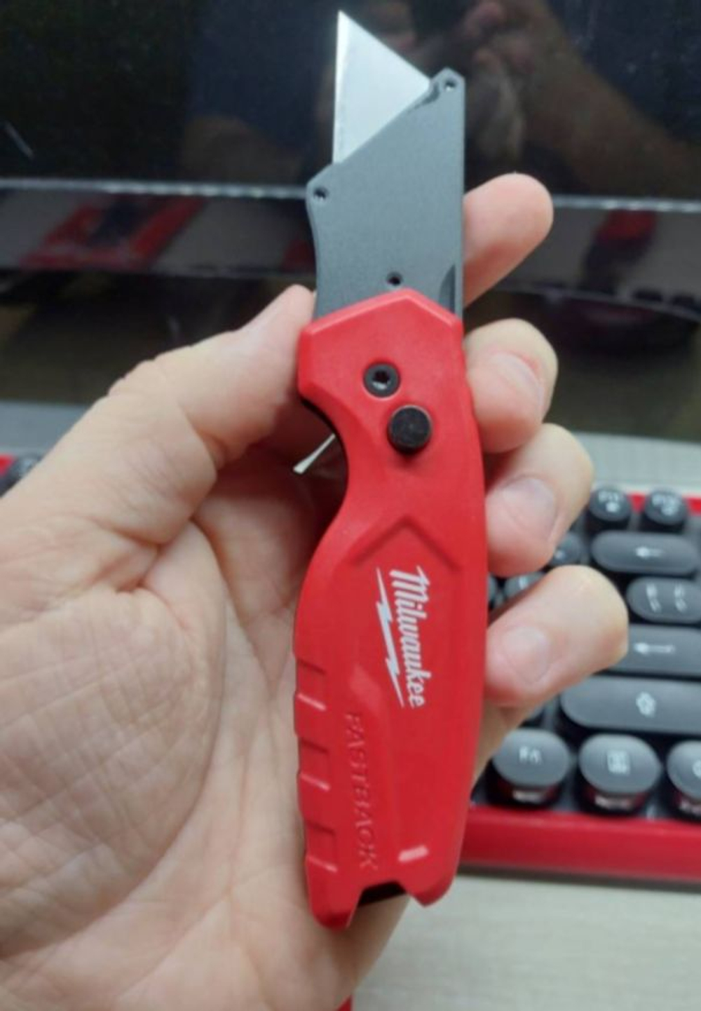 Нож выкидной многофункциональный Compact, Milwaukee 4932471356