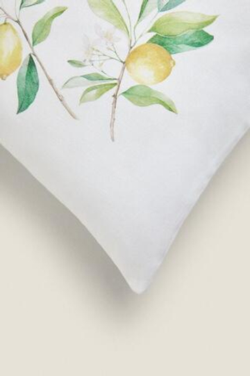 ZARA HOME ЧЕХОЛ ДЛЯ ДЕКОРАТИВНОЙ ПОДУШКИ С ПРИНТОМ «ЛИМОНЫ», БЕЛЫЙ