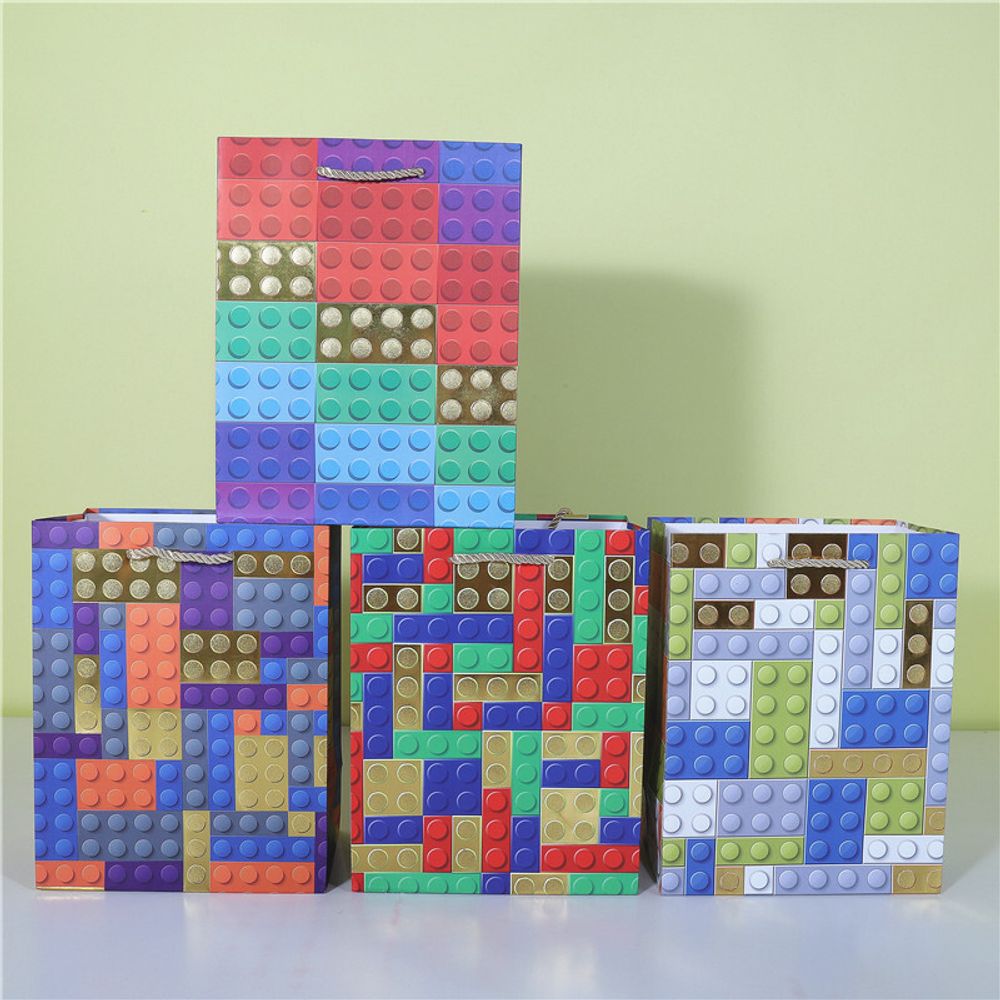 Подарочный пакет "Lego Bricks" 26х32 см
