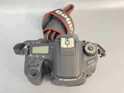 Canon EOS 77D