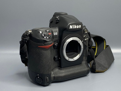 Nikon D3 — 225 000 кадров