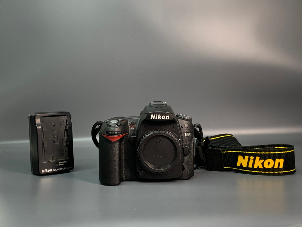 Nikon D90