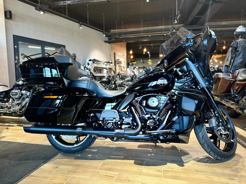 Street Glide Ultra Harley-Davidson , 2025 black/black