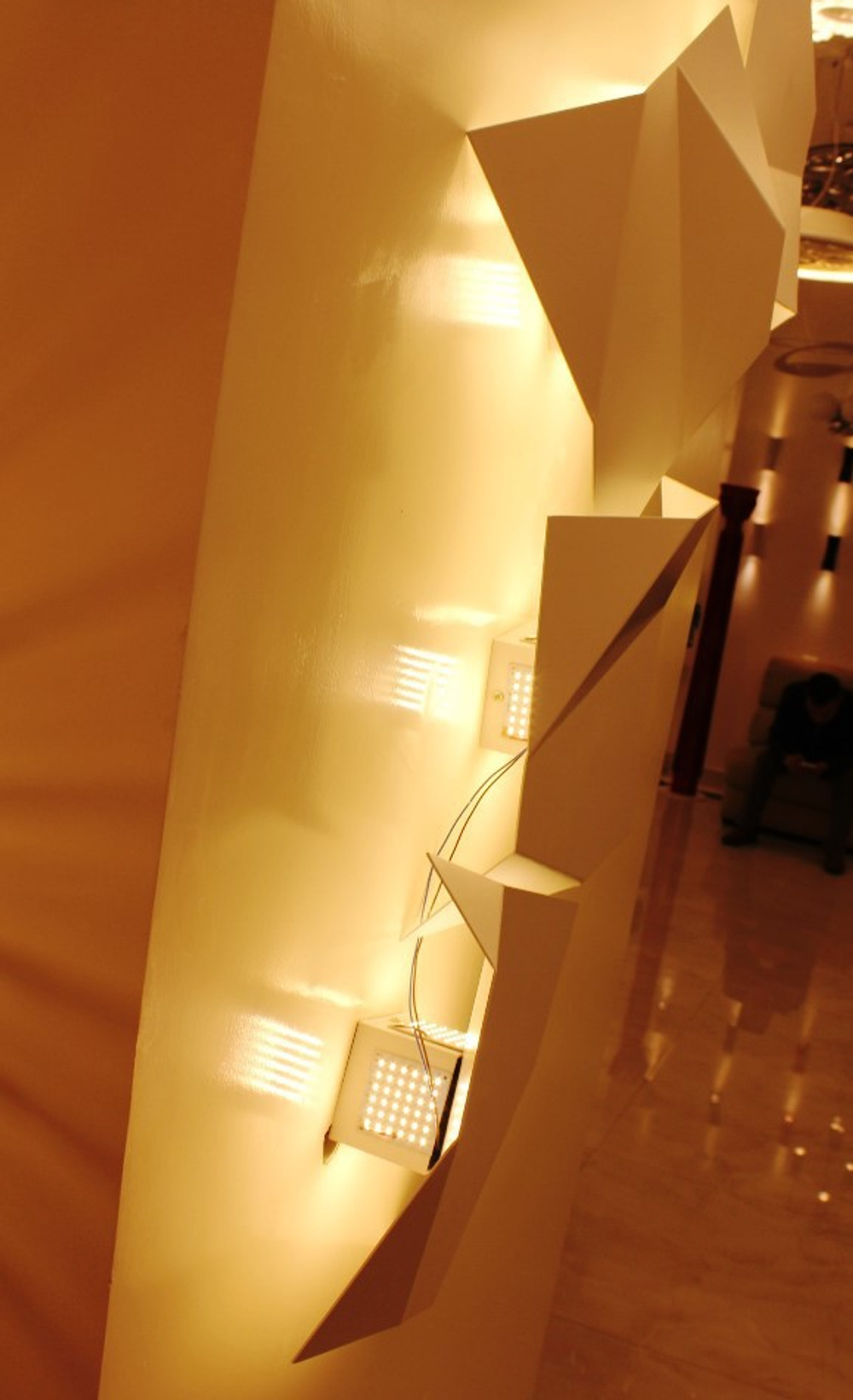 _Origami _Wall_Lamp_Vibia_delightful_su_3