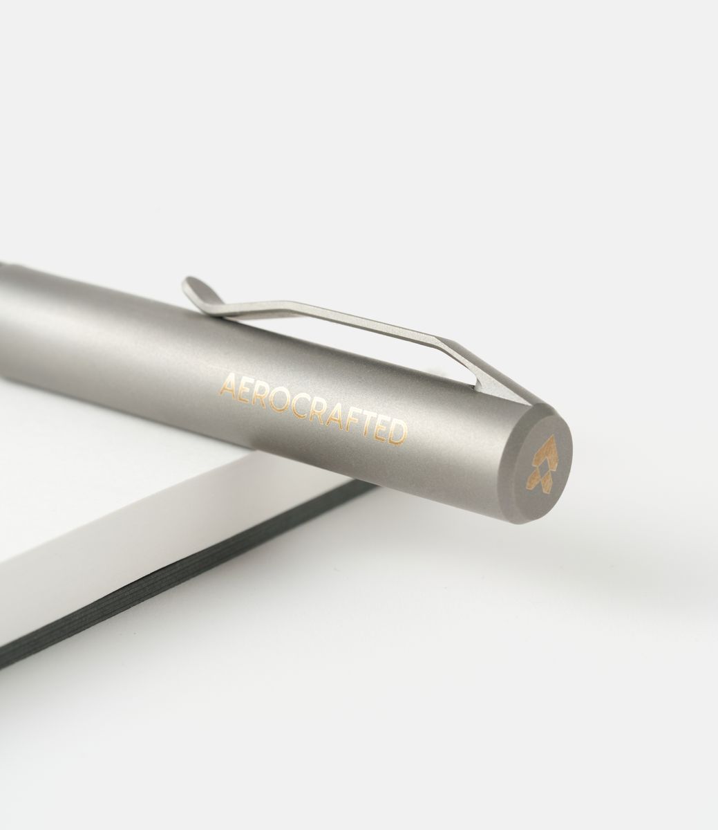 Aerocrafted Contrail Pocket Pen — карманная ручка из титана