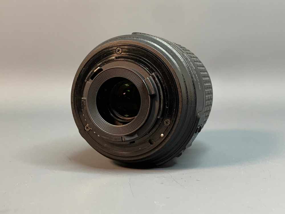 Nikon 18-55mm 3.5-5.6G AF-S VR DX