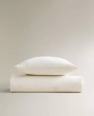 ZARA HOME ДЕТСКАЯ НАВОЛОЧКА С ПРИНТОМ «СОЗВЕЗДИЕ», ЖЕЛТОВАТО-БЕЛЫЙ